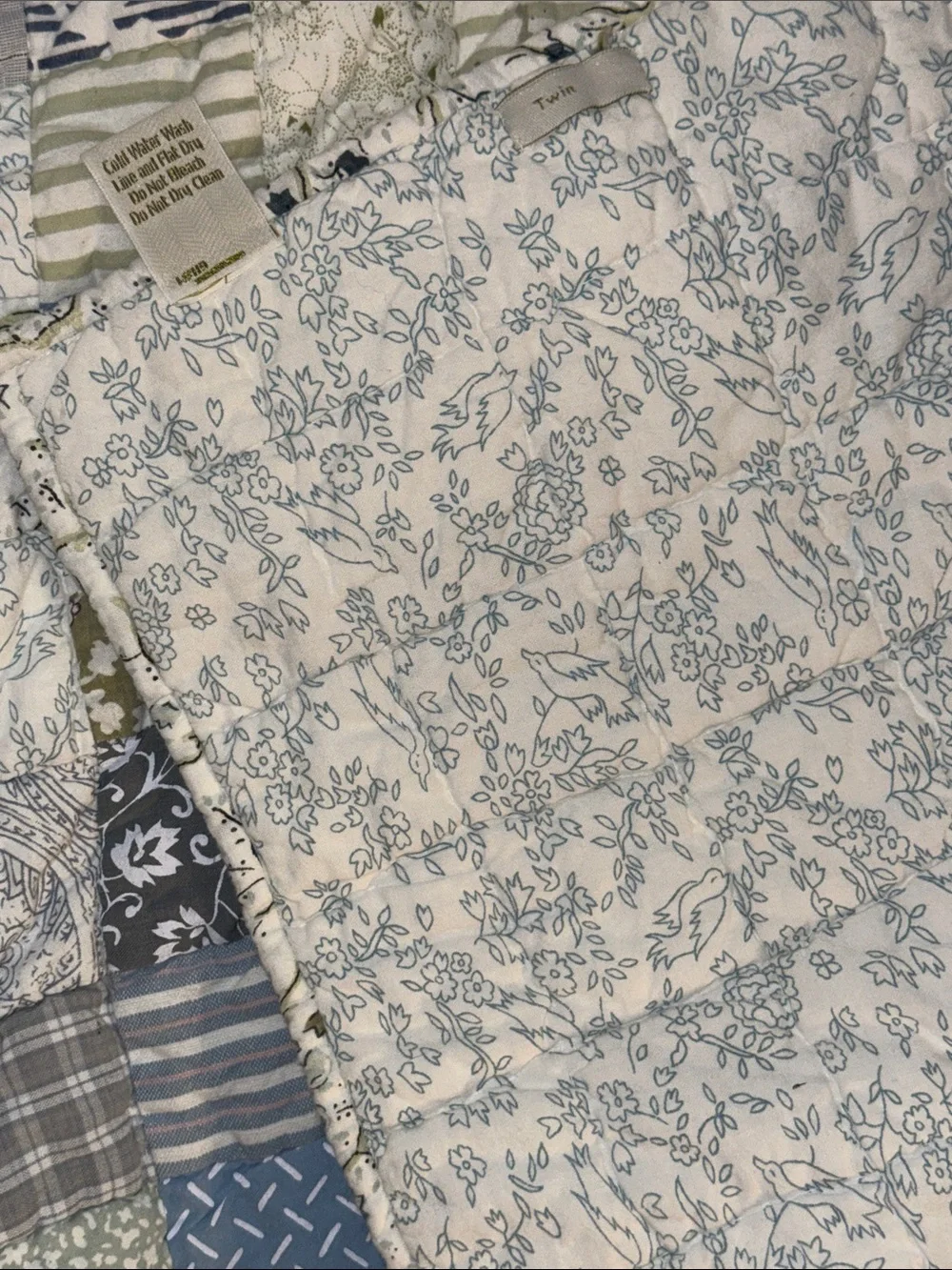 [EUC] GARNET HILL Postage Stamp Cotton Patchwork Quilt Twin Size